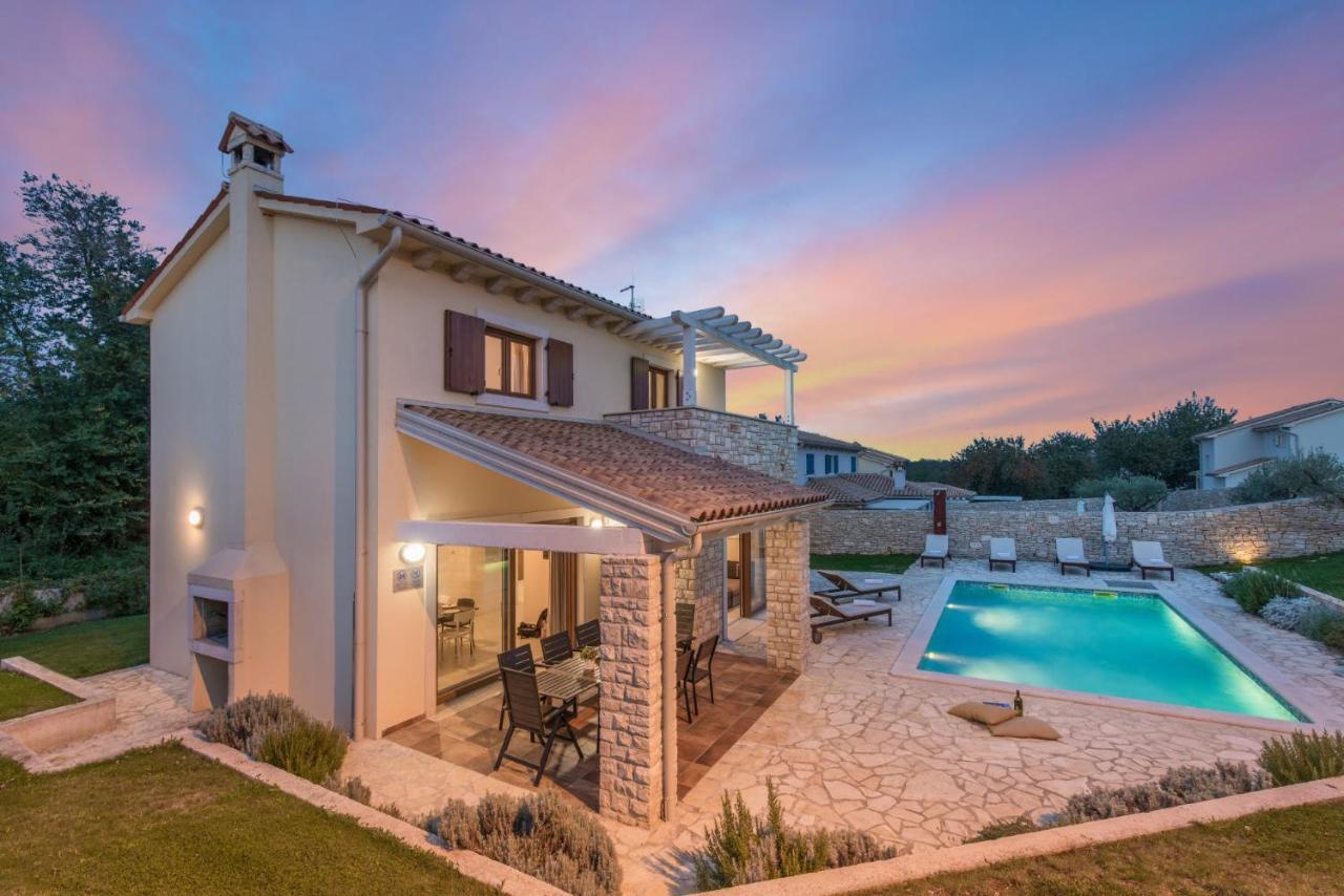 Villas Adagio Rojnici Экстерьер фото
