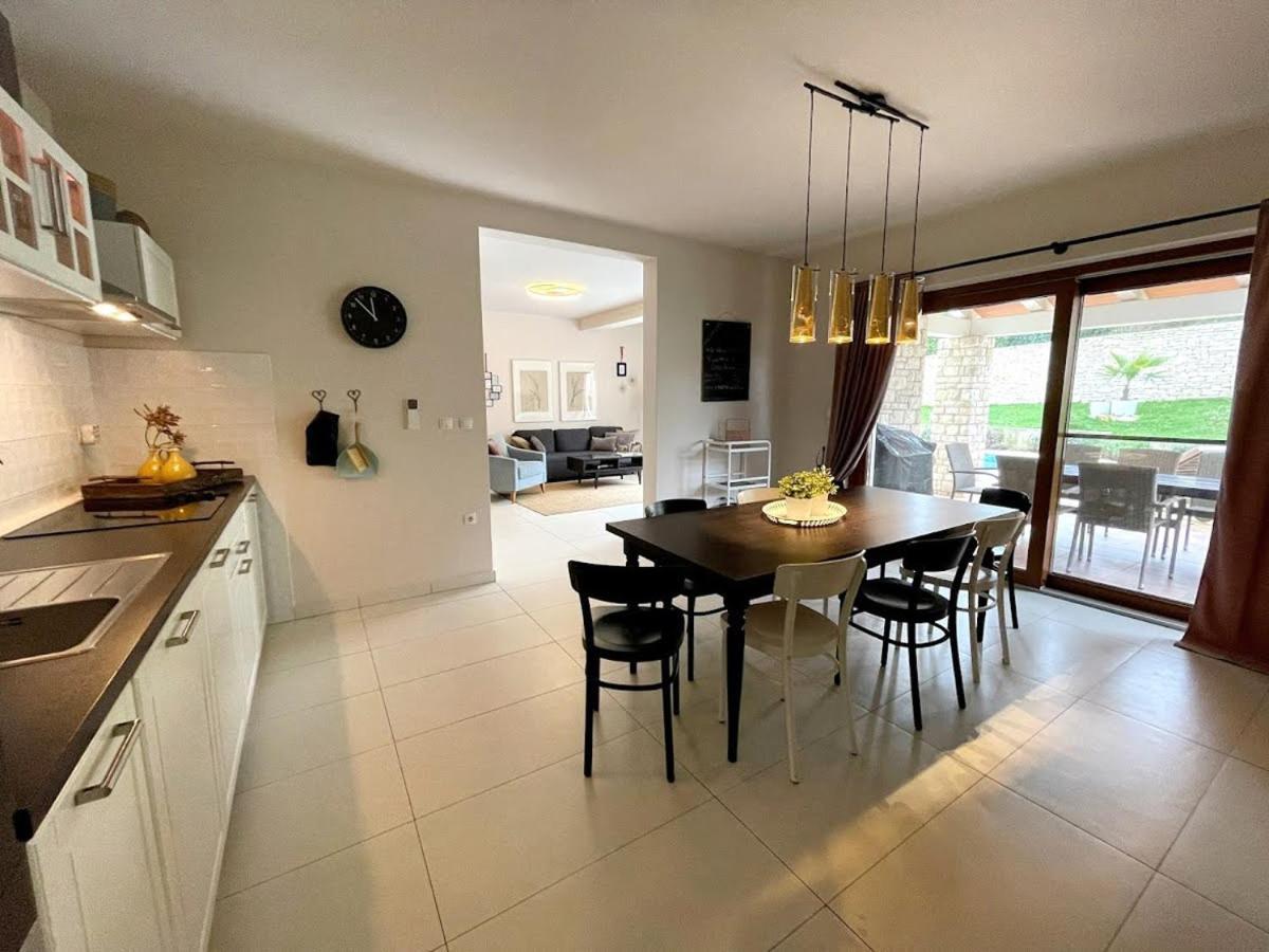 Villas Adagio Rojnici Экстерьер фото