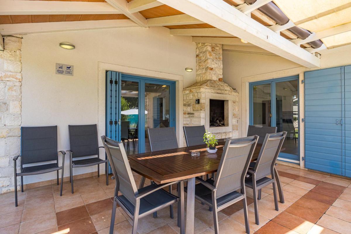 Villas Adagio Rojnici Экстерьер фото